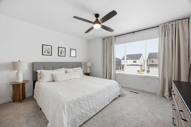 4963 37th Avenue S, Fargo, ND 58104