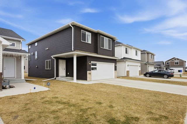 4963 37th Avenue S, Fargo, ND 58104