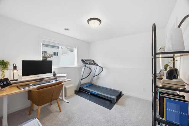 4963 37th Avenue S, Fargo, ND 58104