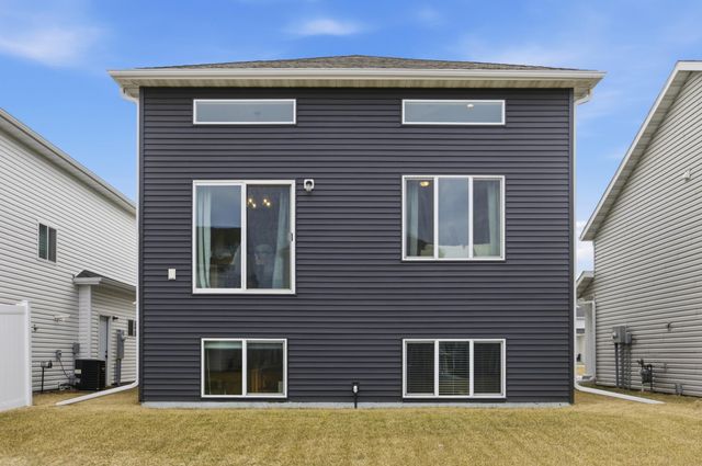 4963 37th Avenue S, Fargo, ND 58104