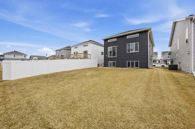 4963 37th Avenue S, Fargo, ND 58104