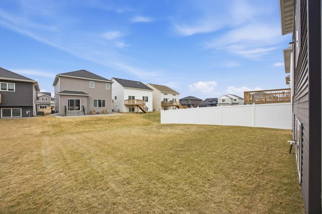 4963 37th Avenue S, Fargo, ND 58104