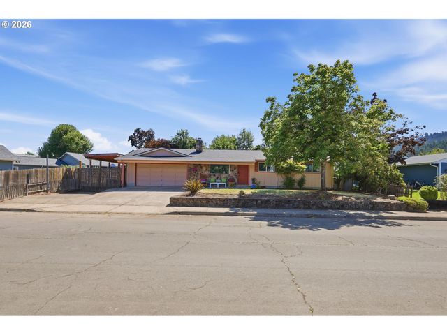 277 71ST Pl, Springfield, OR 97478