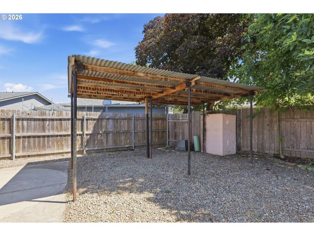 277 71ST Pl, Springfield, OR 97478