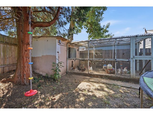 277 71ST Pl, Springfield, OR 97478