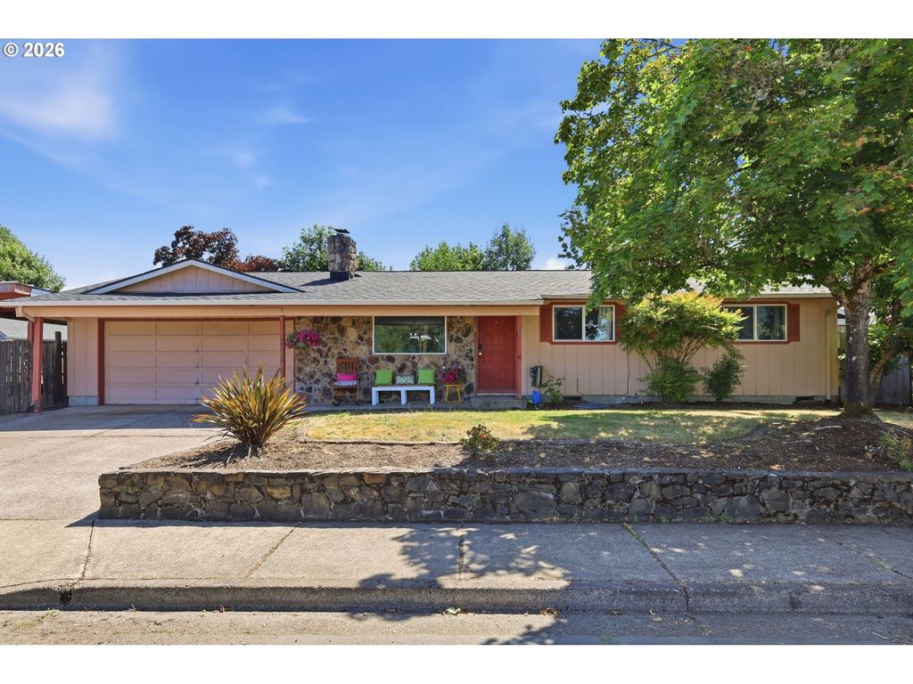 277 71ST Pl, Springfield, OR 97478