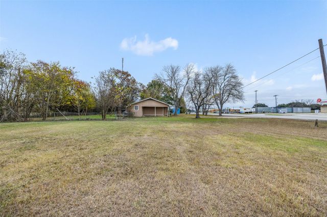 8850 N Highway 77 Highway, Lexington, TX 78947