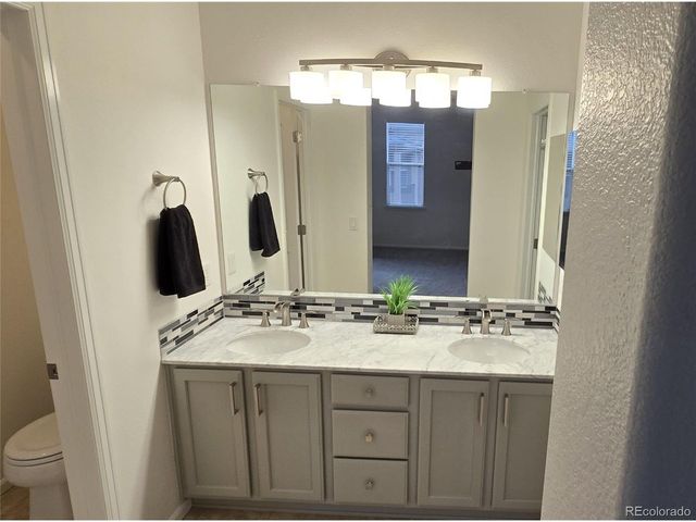 665 W Burgundy St A, Highlands Ranch, CO 80129