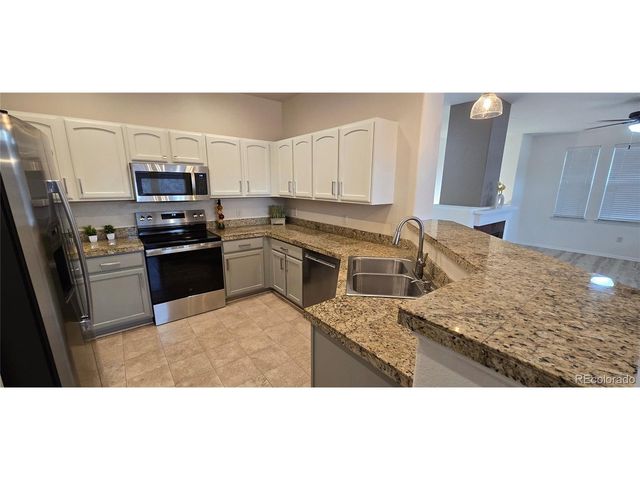 665 W Burgundy St A, Highlands Ranch, CO 80129