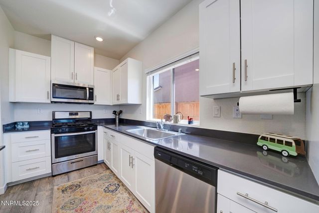 2040 Painted Sky Way, Sun Valley, NV 89433