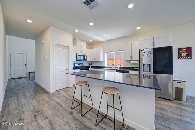 2040 Painted Sky Way, Sun Valley, NV 89433