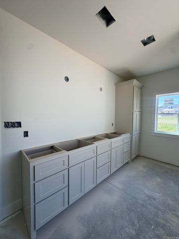 20 Albion Court Court, Cabot, AR 72023