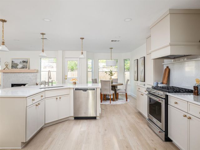 525 Golden Creek DR, Round Rock, TX 78665