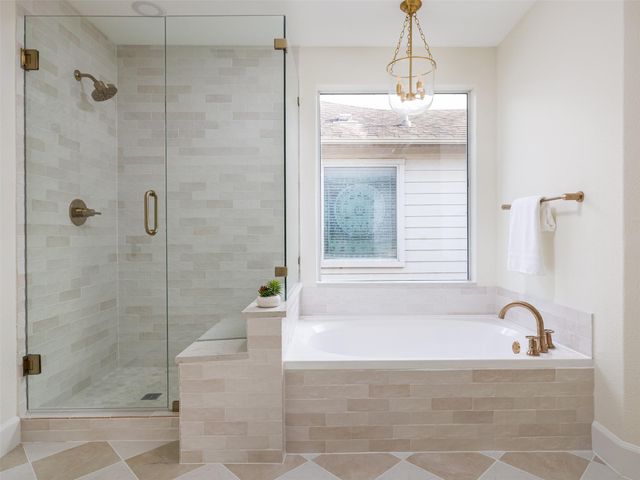 525 Golden Creek DR, Round Rock, TX 78665