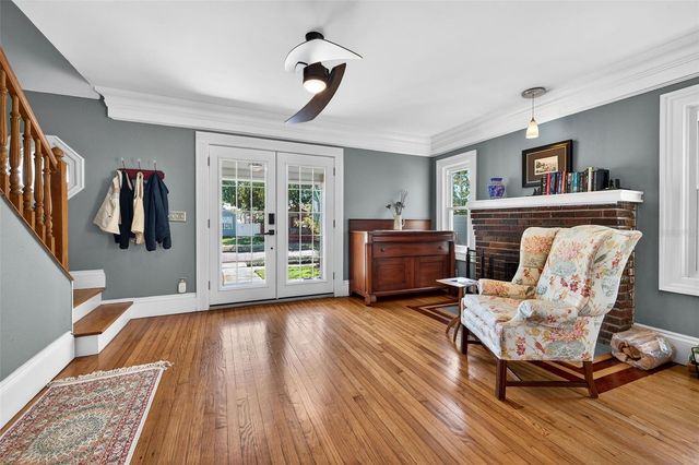 2445 6TH AVENUE N, St Petersburg, FL 33713