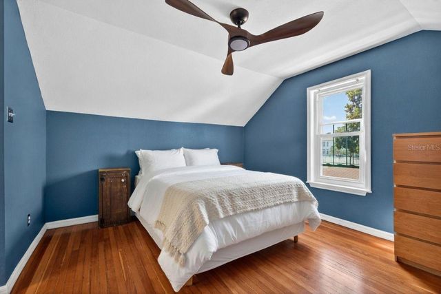 2445 6TH AVENUE N, St Petersburg, FL 33713