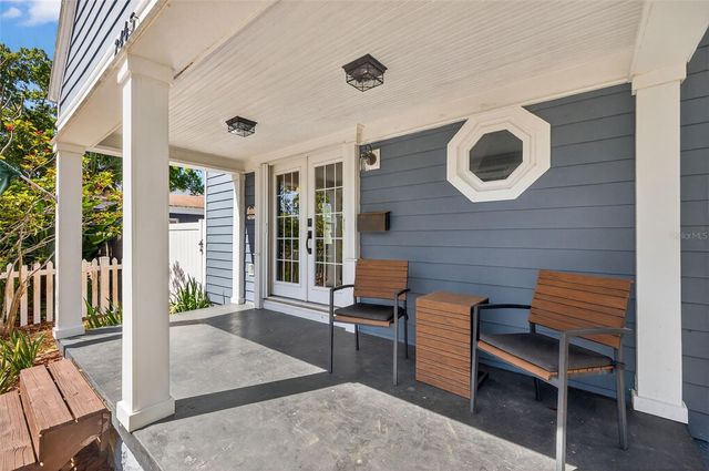 2445 6TH AVENUE N, St Petersburg, FL 33713