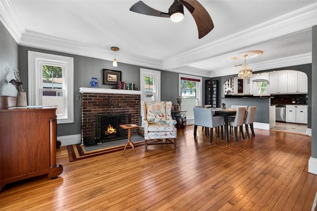 2445 6TH AVENUE N, St Petersburg, FL 33713