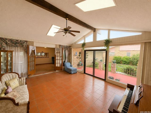 1210 FONTAINE DR, San Antonio, TX 78219