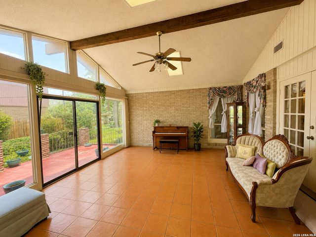 1210 FONTAINE DR, San Antonio, TX 78219