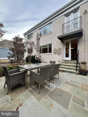 4118 18TH RD N, Arlington, VA 22207