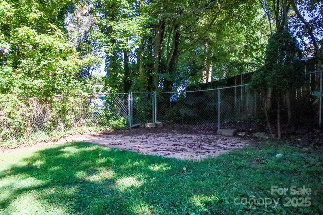 4106 Hemingway Drive, Hickory, NC 28601