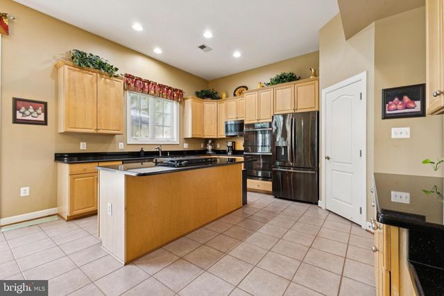 14704 RICHARD SIMPSON LN, Centreville, VA 20121