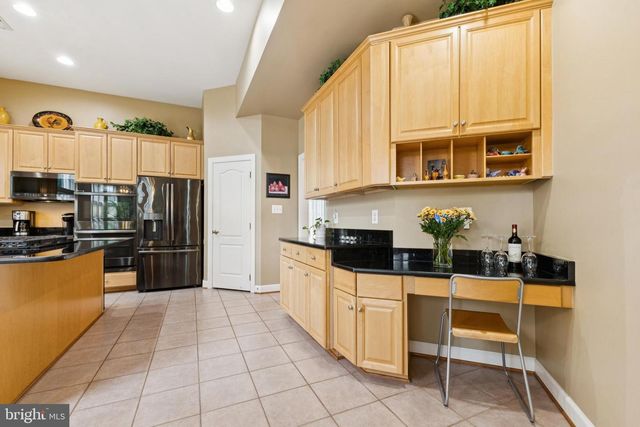 14704 RICHARD SIMPSON LN, Centreville, VA 20121