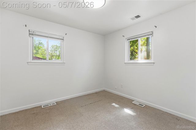 28050 Stuart Avenue, Southfield, MI 48076