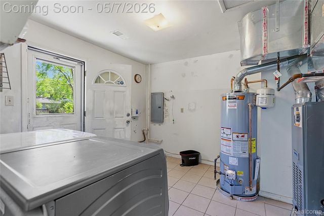 28050 Stuart Avenue, Southfield, MI 48076