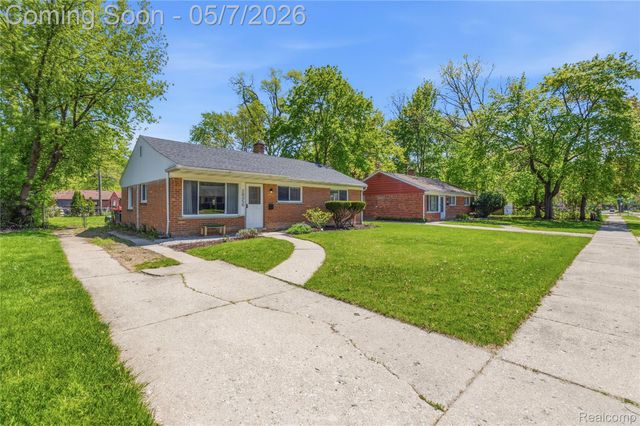 28050 Stuart Avenue, Southfield, MI 48076