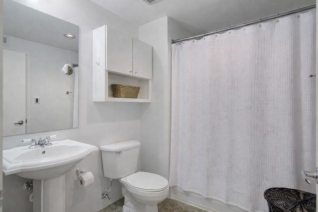 700 Church St Apt 801, Nashville, TN 37203