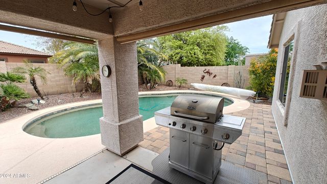 43332 W GRIFFIS Drive, Maricopa, AZ 85138
