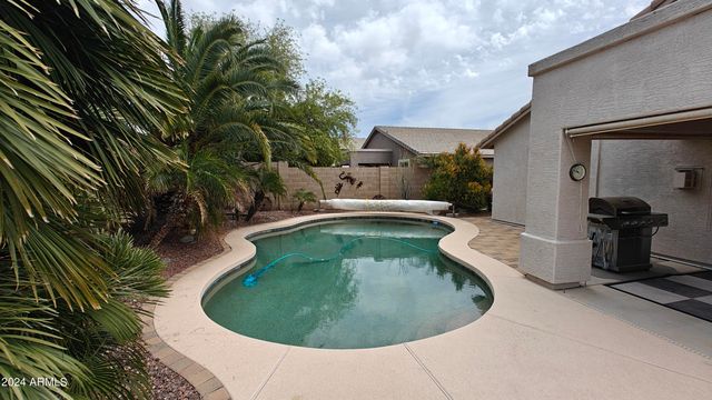 43332 W GRIFFIS Drive, Maricopa, AZ 85138