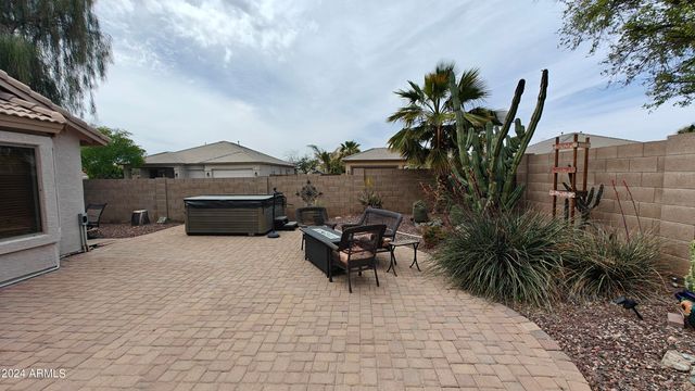 43332 W GRIFFIS Drive, Maricopa, AZ 85138