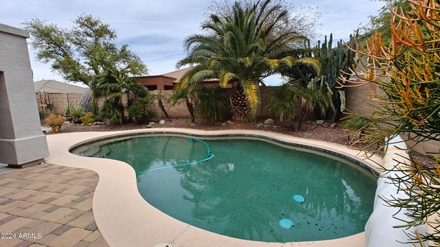 43332 W GRIFFIS Drive, Maricopa, AZ 85138