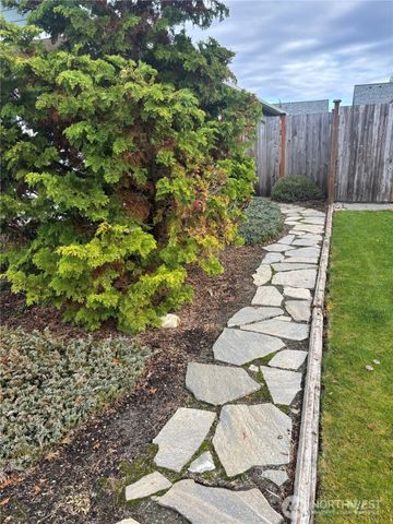 646 Summer Breeze Lane, Sequim, WA 98382