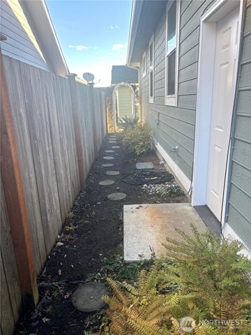 646 Summer Breeze Lane, Sequim, WA 98382