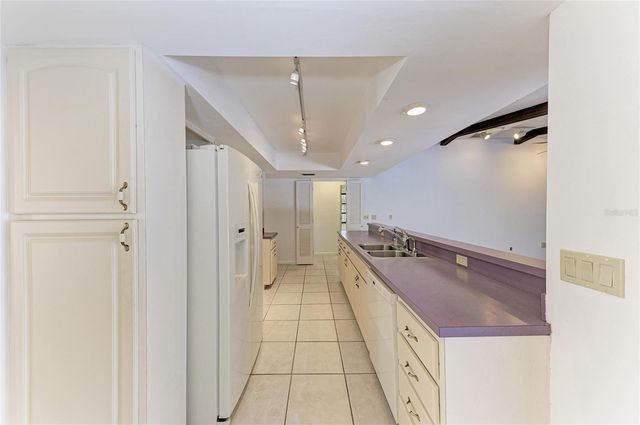 4242 DRYDEN CIRCLE, Sarasota, FL 34241