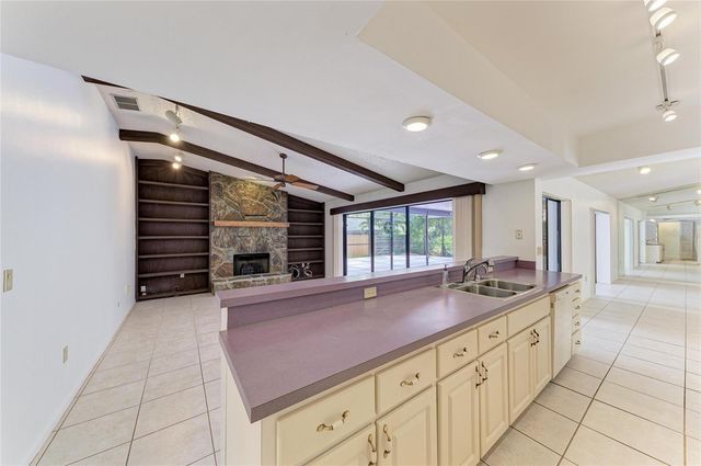 4242 DRYDEN CIRCLE, Sarasota, FL 34241