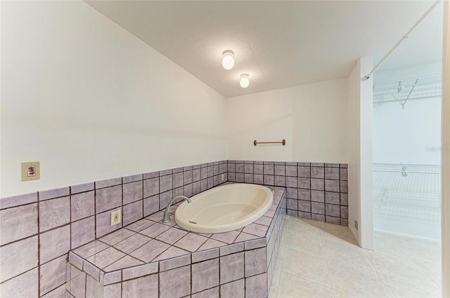 4242 DRYDEN CIRCLE, Sarasota, FL 34241