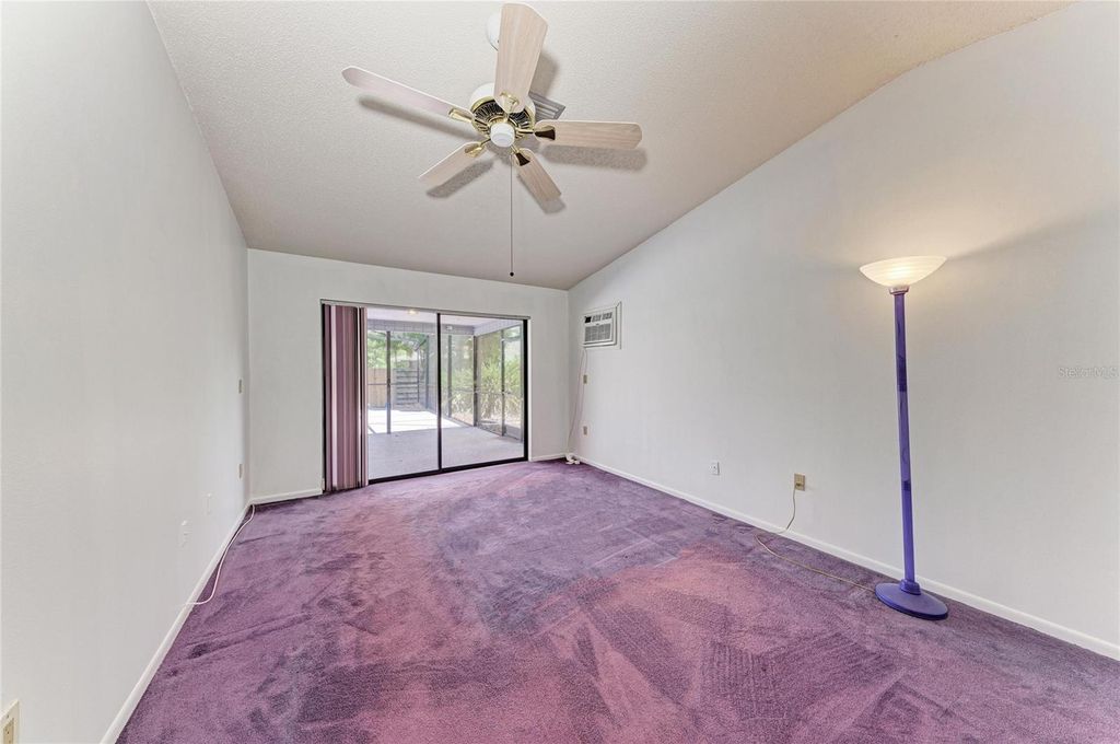 Image 25 of property listing at 4242 DRYDEN CIRCLE, Sarasota, FL 34241