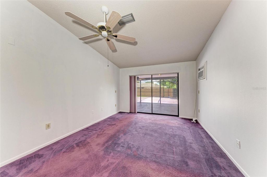 Image 28 of property listing at 4242 DRYDEN CIRCLE, Sarasota, FL 34241