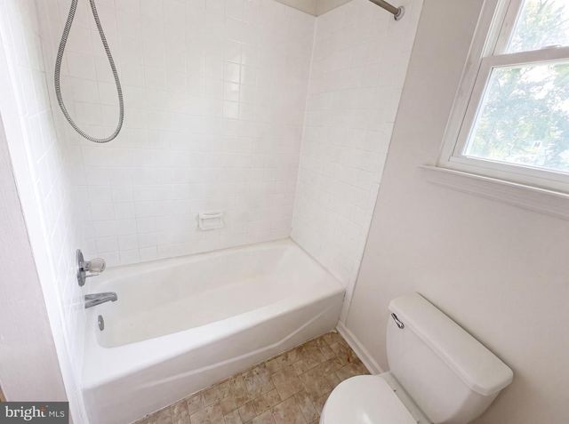 745 POMANDER AVE, Reading, PA 19606