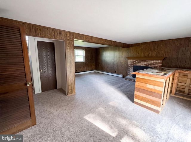 745 POMANDER AVE, Reading, PA 19606
