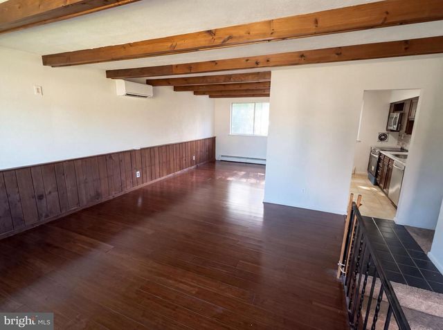 745 POMANDER AVE, Reading, PA 19606
