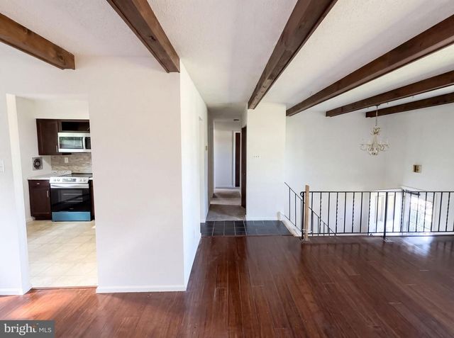745 POMANDER AVE, Reading, PA 19606
