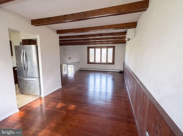 745 POMANDER AVE, Reading, PA 19606
