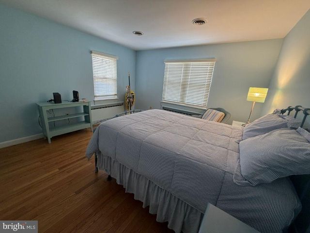 1527 OAK RD, Pottsville, PA 17901