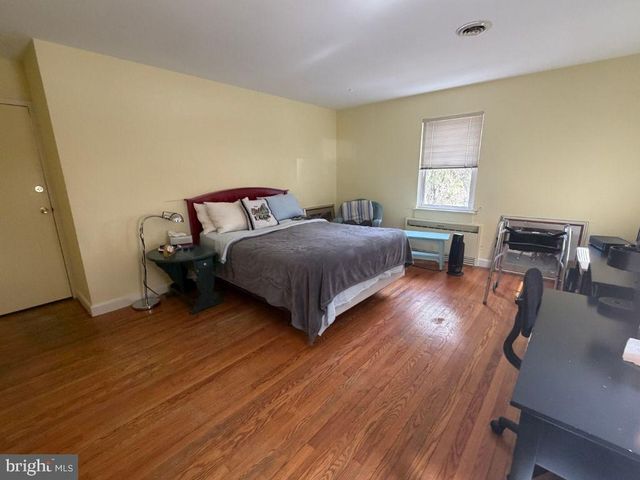 1527 OAK RD, Pottsville, PA 17901